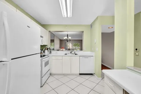 9537 Weldon Circle Tamarac FL 33321