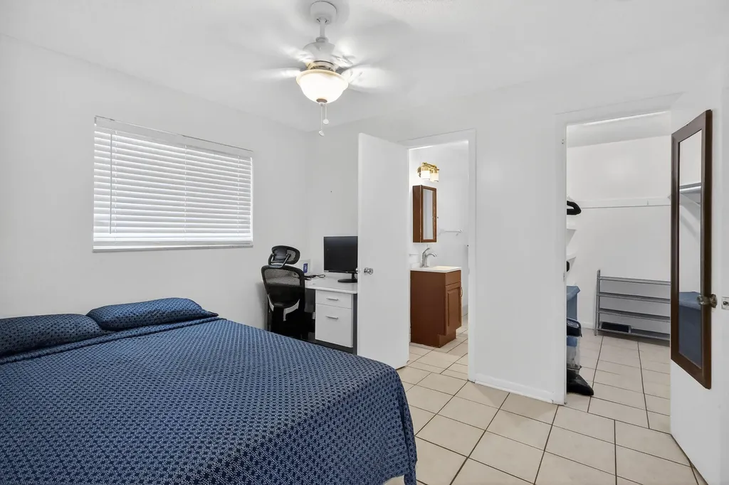 708 SW 7th Avenue Hallandale Beach FL 33009