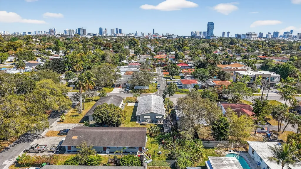 708 SW 7th Avenue Hallandale Beach FL 33009