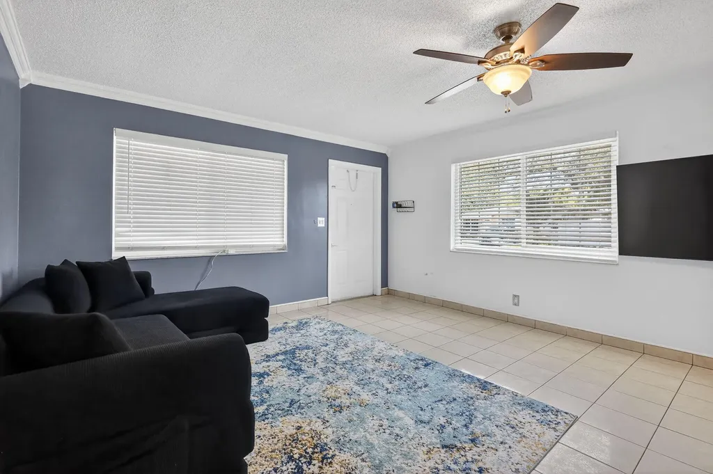 708 SW 7th Avenue Hallandale Beach FL 33009