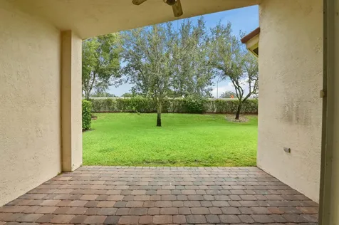 7073 Via Leonardo Lake Worth FL 33467