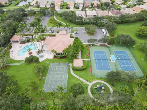 7073 Via Leonardo Lake Worth FL 33467