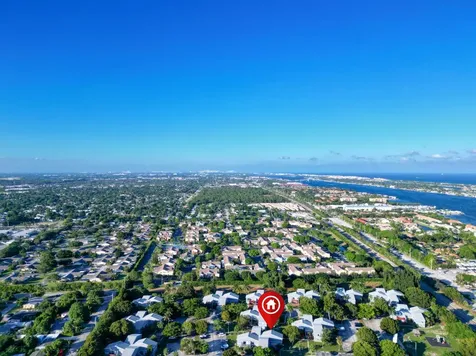 7 Crossings Circle Boynton Beach FL 33435