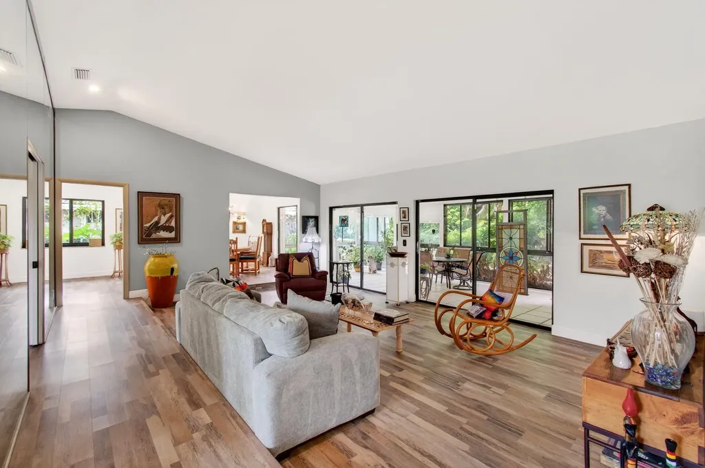 6839 Villas Drive S Boca Raton FL 33433