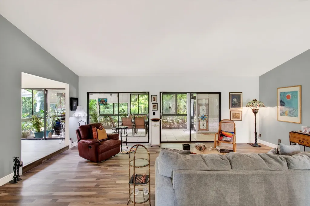 6839 Villas Drive S Boca Raton FL 33433