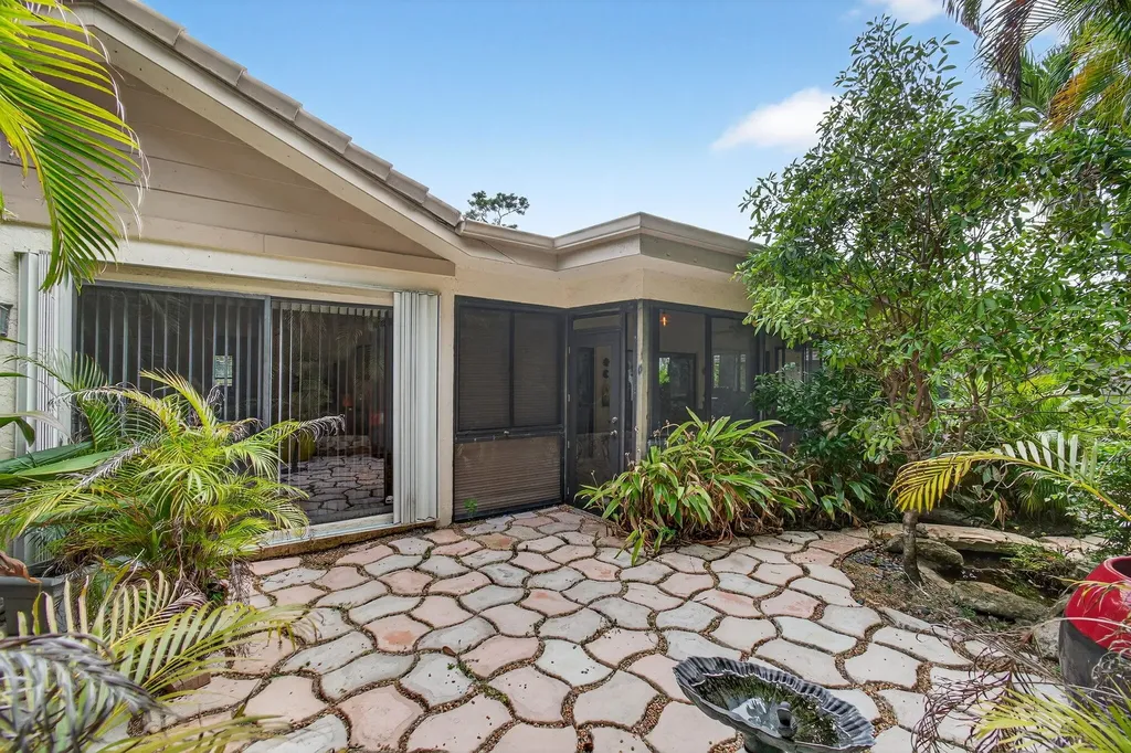 6839 Villas Drive S Boca Raton FL 33433