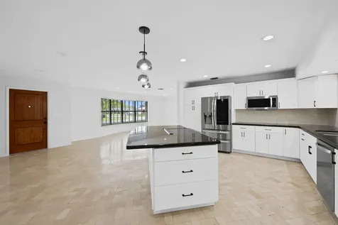 5660 SW 9th Street Plantation FL 33317