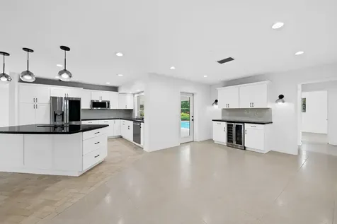 5660 SW 9th Street Plantation FL 33317
