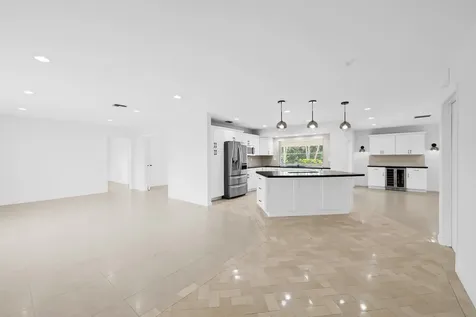 5660 SW 9th Street Plantation FL 33317