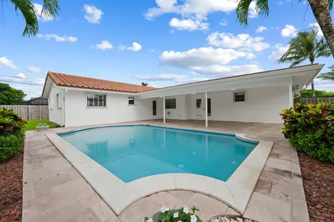 5660 SW 9th Street Plantation FL 33317