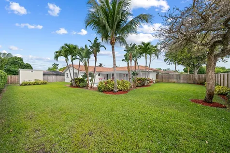5660 SW 9th Street Plantation FL 33317