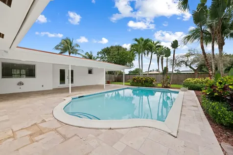 5660 SW 9th Street Plantation FL 33317