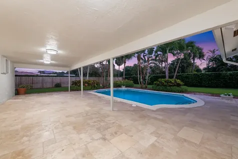 5660 SW 9th Street Plantation FL 33317