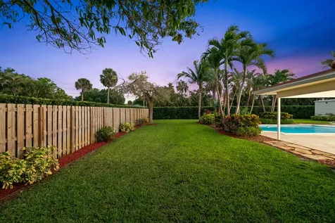 5660 SW 9th Street Plantation FL 33317