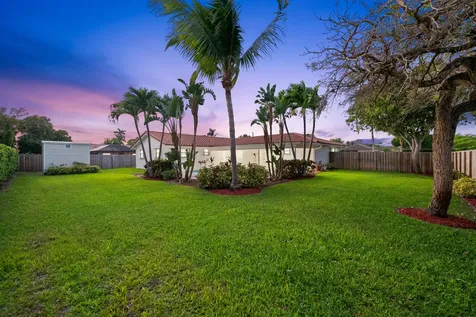 5660 SW 9th Street Plantation FL 33317