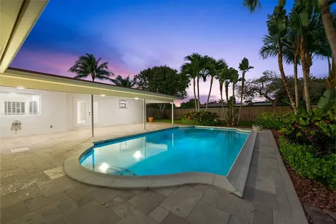 5660 SW 9th Street Plantation FL 33317