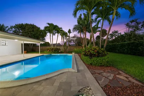 5660 SW 9th Street Plantation FL 33317