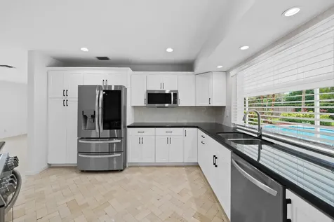 5660 SW 9th Street Plantation FL 33317