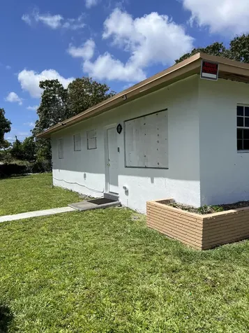 151 NW 31st Avenue Lauderhill FL 33311