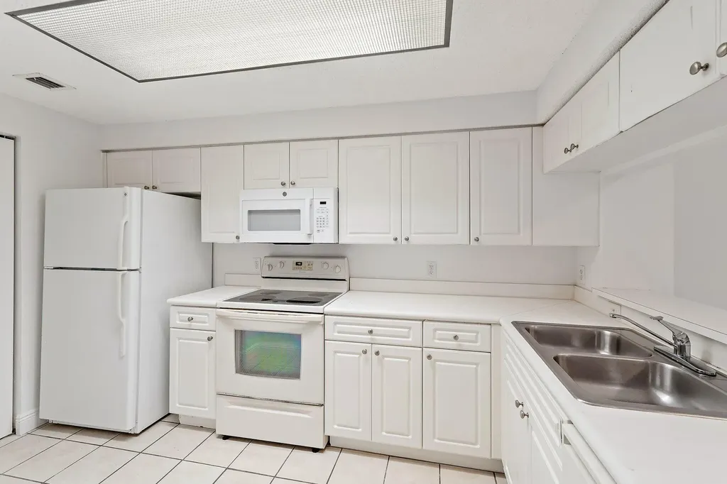 2730 Anzio Court Palm Beach Gardens FL 33410