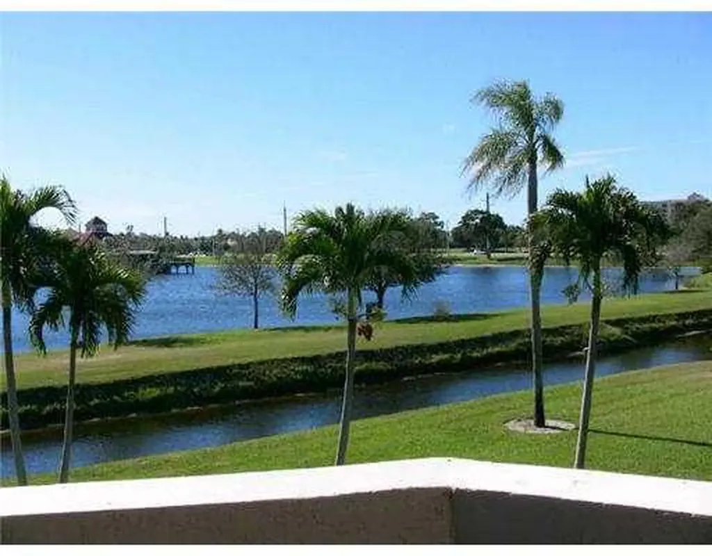 6654 Villa Sonrisa Drive Boca Raton FL 33433