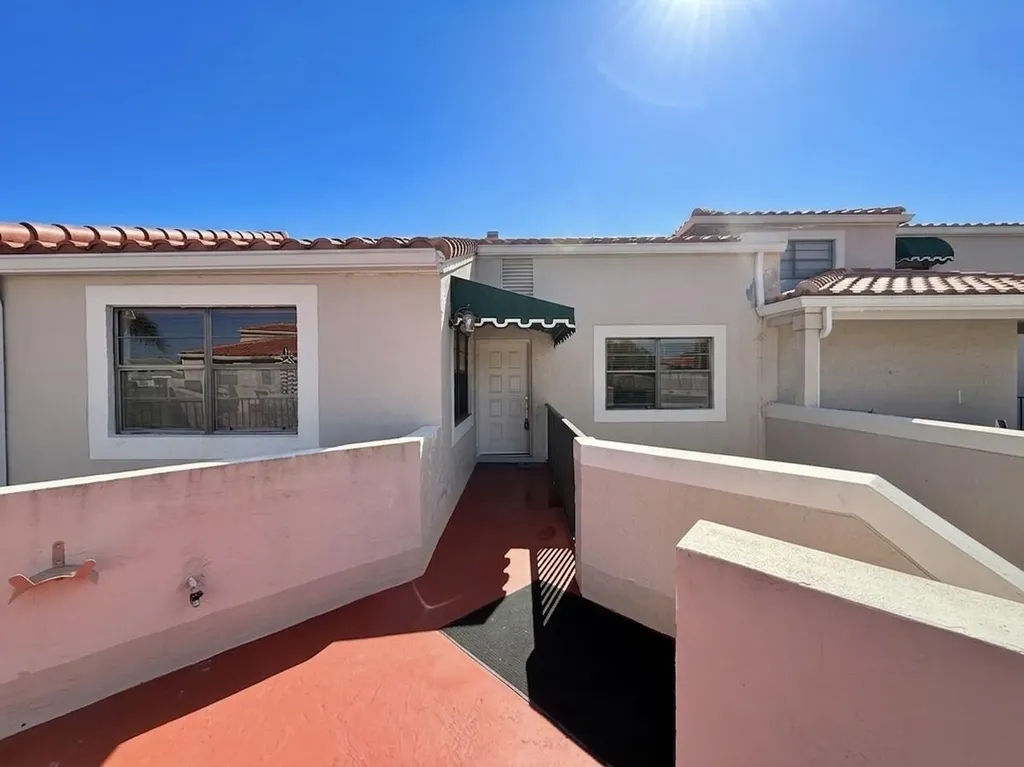 6654 Villa Sonrisa Drive Boca Raton FL 33433
