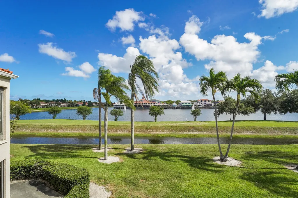 6654 Villa Sonrisa Drive Boca Raton FL 33433