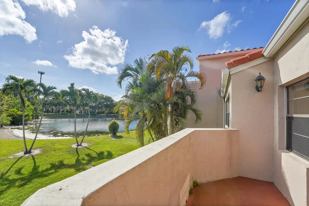 6654 Villa Sonrisa Drive Boca Raton FL 33433