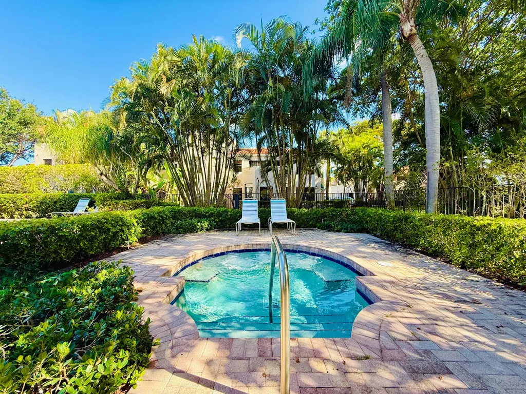 6654 Villa Sonrisa Drive Boca Raton FL 33433