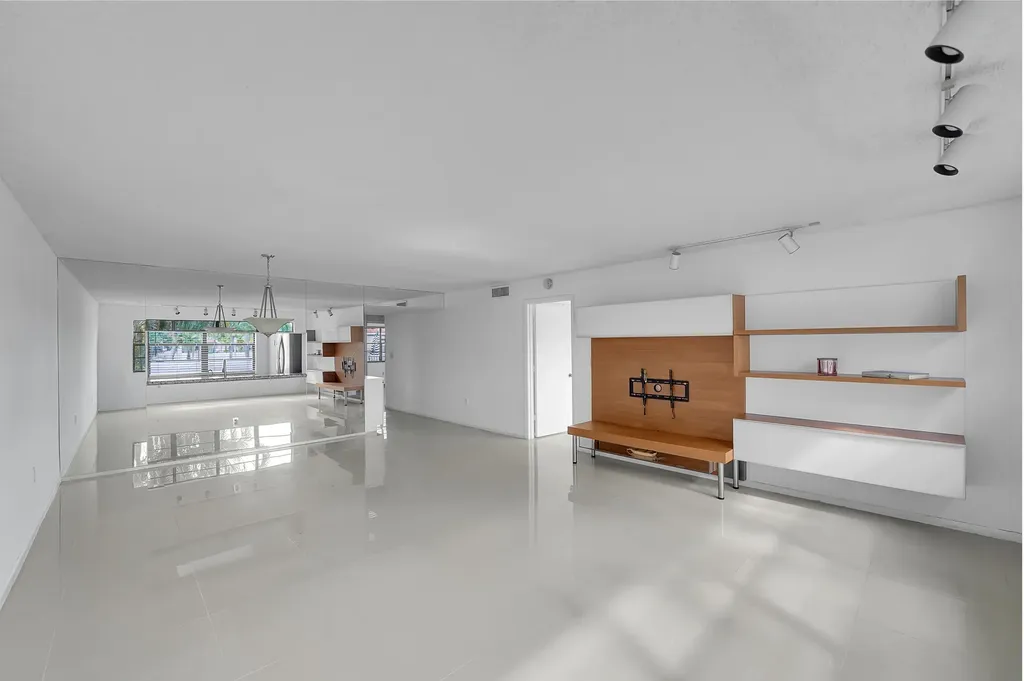 6654 Villa Sonrisa Drive Boca Raton FL 33433