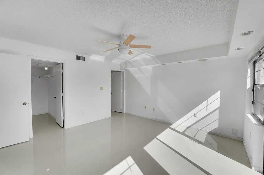 6654 Villa Sonrisa Drive Boca Raton FL 33433