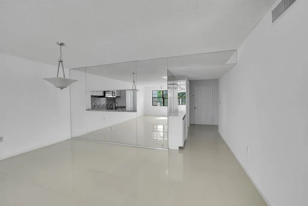 6654 Villa Sonrisa Drive Boca Raton FL 33433