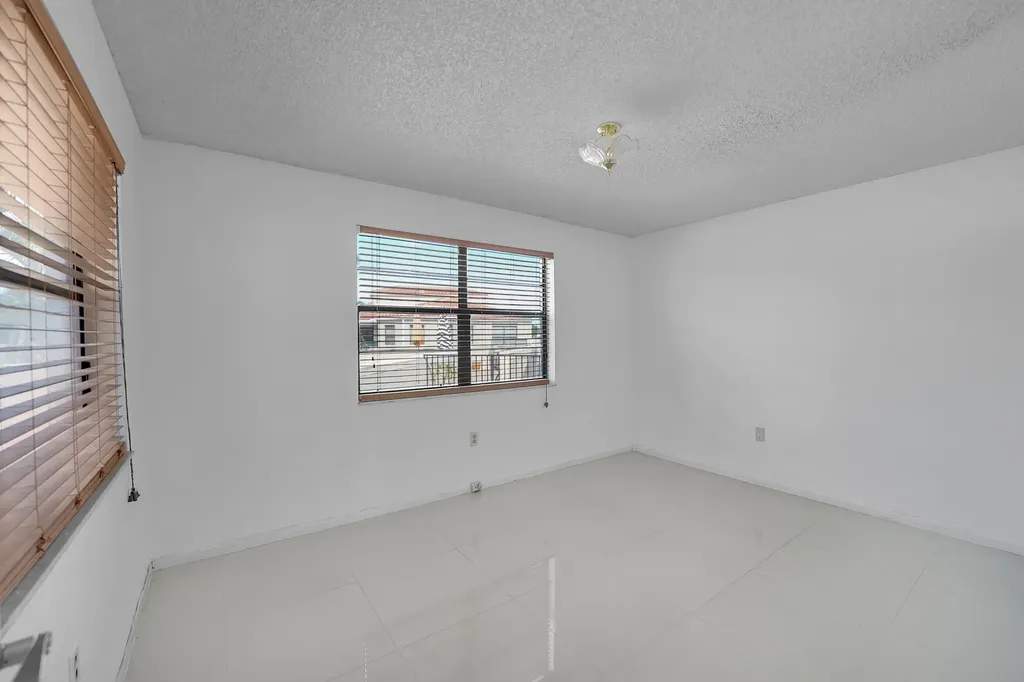 6654 Villa Sonrisa Drive Boca Raton FL 33433