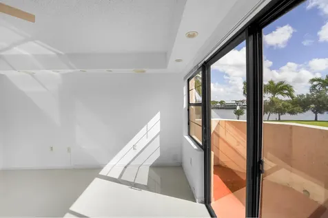 6654 Villa Sonrisa Drive Boca Raton FL 33433
