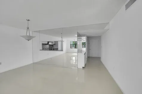 6654 Villa Sonrisa Drive Boca Raton FL 33433