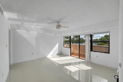 6654 Villa Sonrisa Drive Boca Raton FL 33433