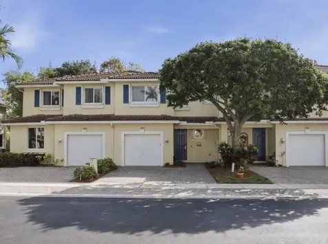 3084 N Evergreen Circle Boynton Beach FL 33426