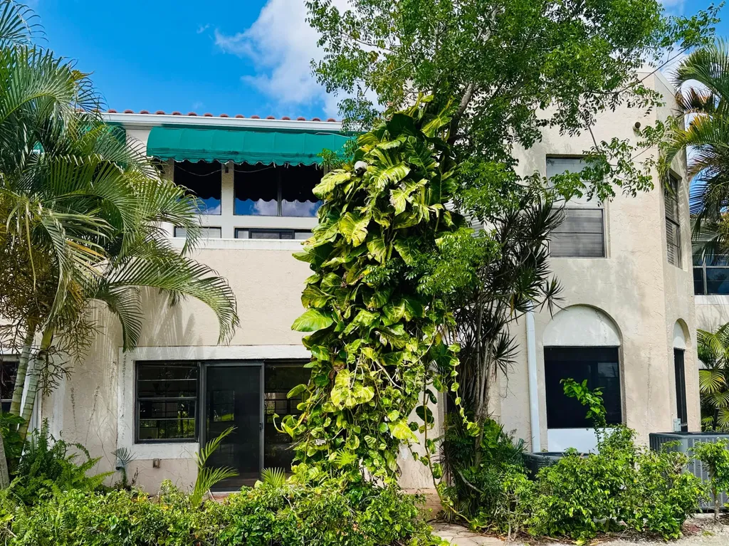 6654 Villa Sonrisa Drive Boca Raton FL 33433