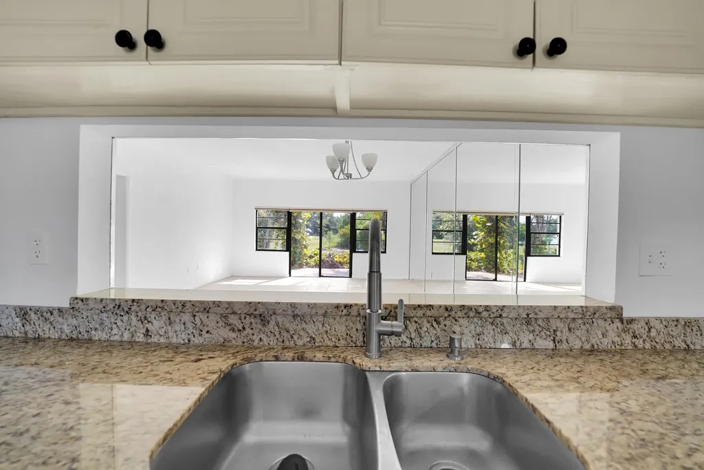 6654 Villa Sonrisa Drive Boca Raton FL 33433