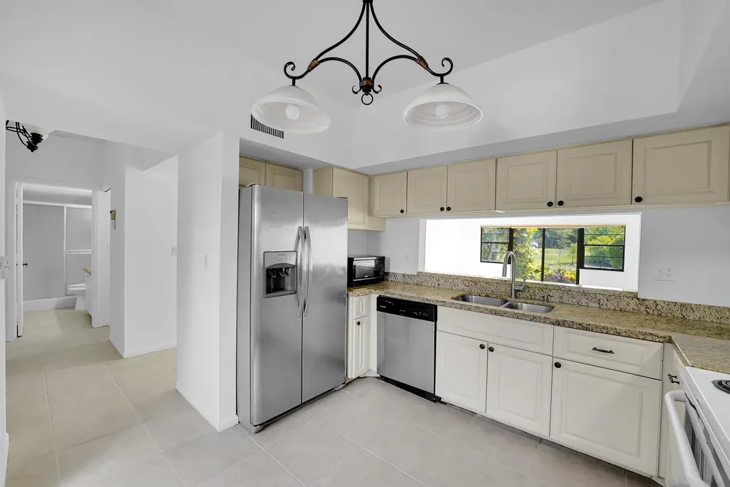 6654 Villa Sonrisa Drive Boca Raton FL 33433