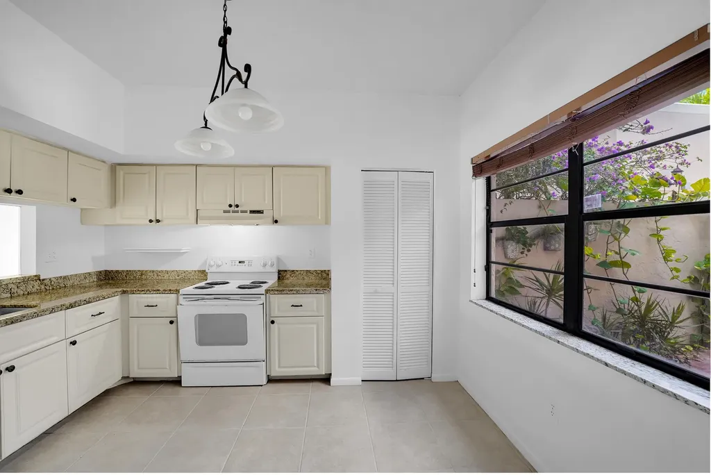6654 Villa Sonrisa Drive Boca Raton FL 33433