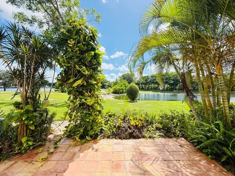 6654 Villa Sonrisa Drive Boca Raton FL 33433
