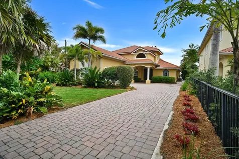 881 SE Saint Lucie Boulevard Stuart FL 34996