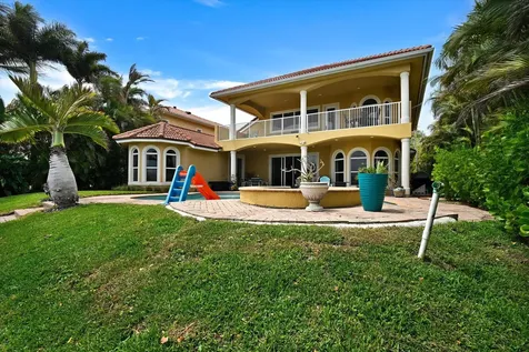 881 SE Saint Lucie Boulevard Stuart FL 34996