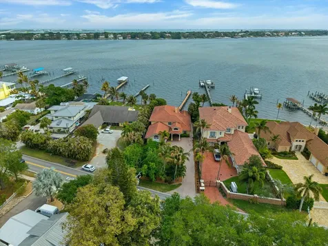 881 SE Saint Lucie Boulevard Stuart FL 34996