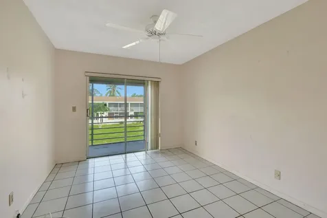 332 Sheffield N West Palm Beach FL 33417
