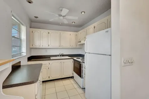 332 Sheffield N West Palm Beach FL 33417