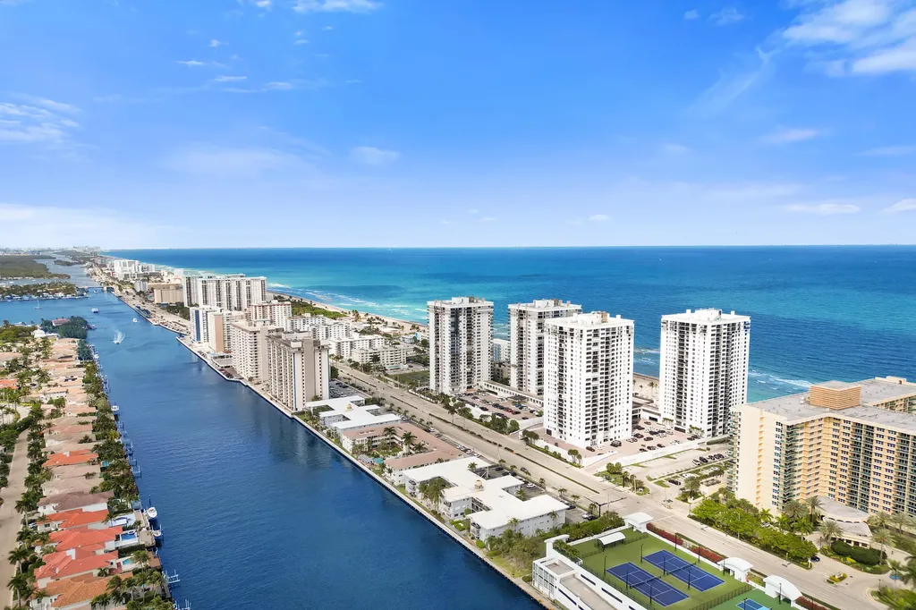 2301 S Ocean Drive Hollywood FL 33019