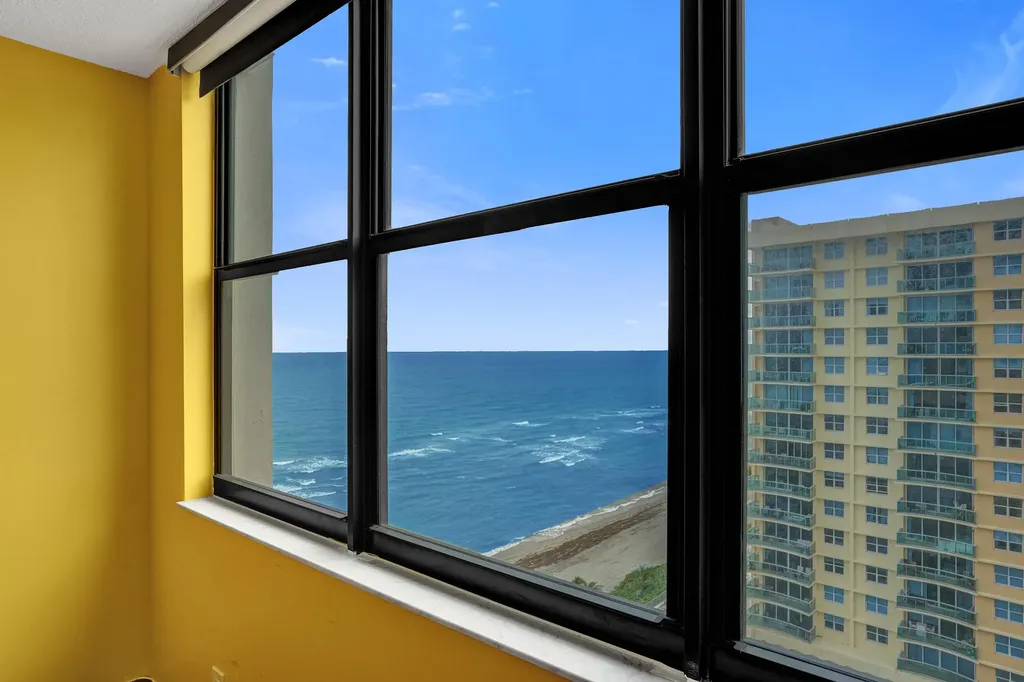 2301 S Ocean Drive Hollywood FL 33019