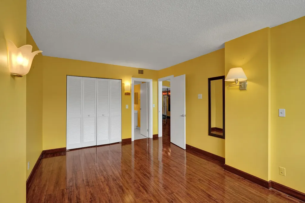 2301 S Ocean Drive Hollywood FL 33019